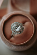 Load image into Gallery viewer, Velle Oval Cut Sterling Silver Ring