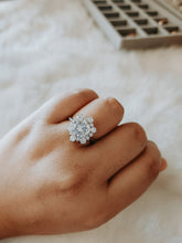 Load image into Gallery viewer, Farah Round Cut Sterling Silver Engagement Ring