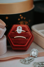 Load image into Gallery viewer, Helena 2PC Champagne Gold Ring Set