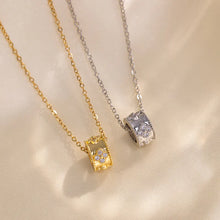 Load image into Gallery viewer, Victoria Four Leaf Clover Dainty Necklace