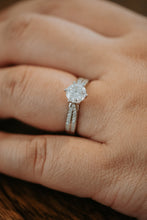 Load image into Gallery viewer, Maisie 1CT Moissanite on Sterling Silver