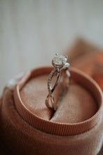 Load image into Gallery viewer, Aspen Round Cut 1CT Moissanite on Sterling Silver