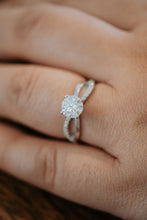 Load image into Gallery viewer, Aspen Round Cut 1CT Moissanite on Sterling Silver