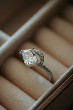 Load image into Gallery viewer, Astrid White Gemstone Sterling Silver Ring