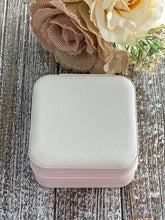 Load image into Gallery viewer, Travel Jewelry Box "Off White"
