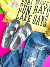 Load image into Gallery viewer, Metallic Beach | Silver Metallic Platform Floatie Sandal By Corky's