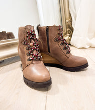 Load image into Gallery viewer, Joana Boot in Taupe