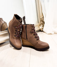 Load image into Gallery viewer, Joana Boot in Taupe
