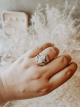 Load image into Gallery viewer, Janece 3PC Champagne Gold Ring Set