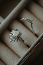 Load image into Gallery viewer, Giselle Mixed Moonstone Oval 2PC Ring Set