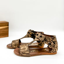 Load image into Gallery viewer, Loop D Loop Sandals in Tan