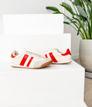 Load image into Gallery viewer, Madrid Sneaker in Beige/Red