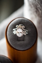 Load image into Gallery viewer, Ivy Oval Cut Sterling Silver Ring Set
