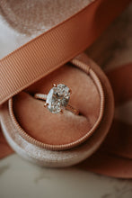 Load image into Gallery viewer, Marina Oval Cut Rose Gold Ring