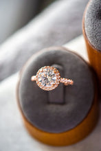 Load image into Gallery viewer, Veda Round Cut Champagne Gold Ring White Zircon
