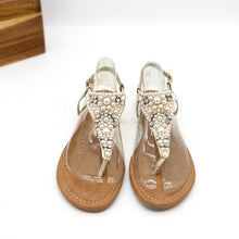 Load image into Gallery viewer, Panpora Sandals in Gold