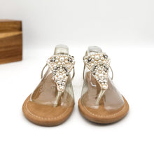 Load image into Gallery viewer, Panpora Sandals in Gold