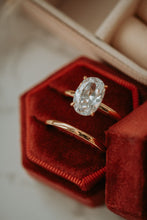 Load image into Gallery viewer, Robyn 2PC Champagne Gold Ring Set