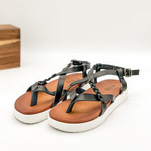 Load image into Gallery viewer, Sela Sandal in Black