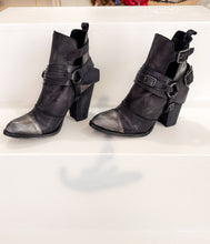 Load image into Gallery viewer, Sheila Boot in Black