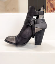 Load image into Gallery viewer, Sheila Boot in Black