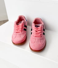Load image into Gallery viewer, Stockholm Sneaker in Pink/Black