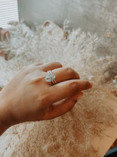 Load image into Gallery viewer, Robyn 2PC Champagne Gold Ring Set