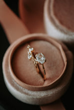Load image into Gallery viewer, Kirah Champagne Gold Ring Set