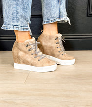Load image into Gallery viewer, Tiburon Sneaker Wedge in Cream