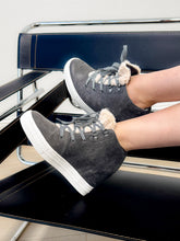 Load image into Gallery viewer, Tiburon Sneaker Wedge in Grey