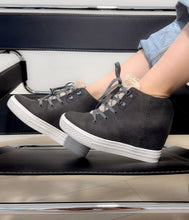 Load image into Gallery viewer, Tiburon Sneaker Wedge in Grey