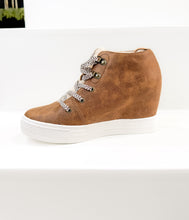 Load image into Gallery viewer, Tiburon Hidden Sneaker Wedge in Tan
