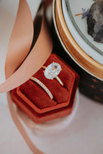 Load image into Gallery viewer, Helena 2PC Champagne Gold Ring Set