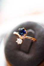 Load image into Gallery viewer, Ember Sapphire Gold Ring