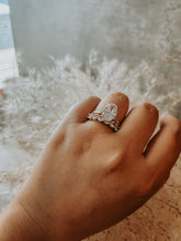 Load image into Gallery viewer, Estelle 2PC Champagne Gold Ring Set