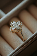 Load image into Gallery viewer, Frankie Clover 18K Gold Ring
