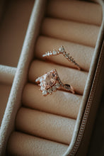Load image into Gallery viewer, Rayna Morganite Rose Gold Ring Set