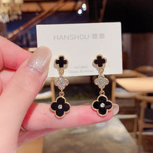 Load image into Gallery viewer, Allure Clover Earrings