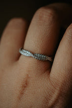 Load image into Gallery viewer, Shea Double Infinity Ring Band