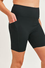 Load image into Gallery viewer, Tapered Band Essential Biker Shorts in Black