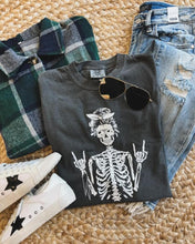 Load image into Gallery viewer, Women's |  Mommy & Me Flannel Shacket {Various Colors}