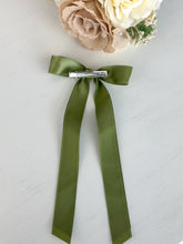 Load image into Gallery viewer, Classic Satin Bow With Clip "Green"
