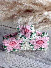 Load image into Gallery viewer, Flower Crochet Light Pink Hair Claw
