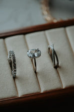 Load image into Gallery viewer, Bette Oval Cut 3PC Ring Set
