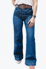Load image into Gallery viewer, Fun and flared super stretchy jeans with superior stitching.
