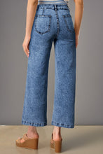 Load image into Gallery viewer, Patch Pocket Straight Leg Loose Jeans
