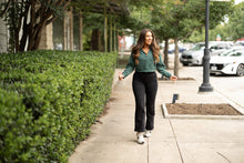Load image into Gallery viewer, Julia Rose Charlotte Fleece Bootcut Leggings with pockets and high waistband. Buttery soft fleece bootcut leggings for women by Julia Rose.
