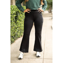 Load image into Gallery viewer, Julia Rose Charlotte Fleece Bootcut Leggings with pockets and high waistband. Buttery soft fleece bootcut leggings for women by Julia Rose.
