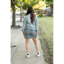Load image into Gallery viewer, Julia Rose Sydney Snakeskin Jogger Skirt women’s boutique midi skirt front view, Woman wearing Julia Rose Sydney jogger style snakeskin skirt
