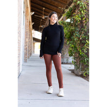 Load image into Gallery viewer, Julia Rose houndstooth full-length leggings, Women wearing houndstooth leggings high waisted
